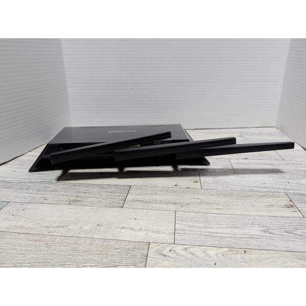 NETGEAR R6900v2 AC1900 Smart Wi-Fi Router Wireless Router - Tested - Picture 6 of 6